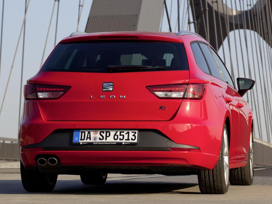  Seat Leon ST FR 2013 года  (фото 17 из 18)